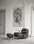 leren fauteuil met poef voor schilderijBregje-Nix-Concept-Styling-Interiorstyling